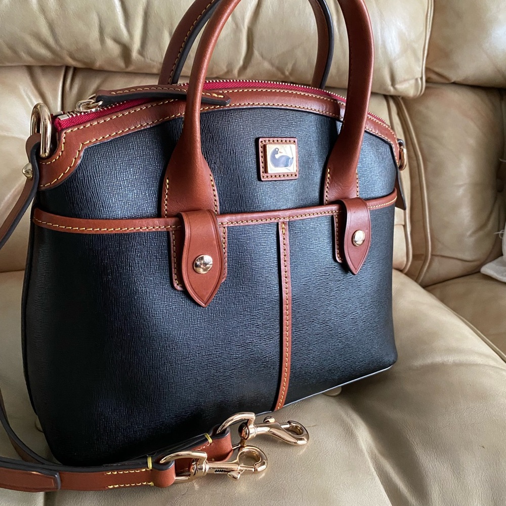 LKNW Dooney & Bourke Leather Satchel Top Handle Strap Front Pocket - Picture 2 of 15